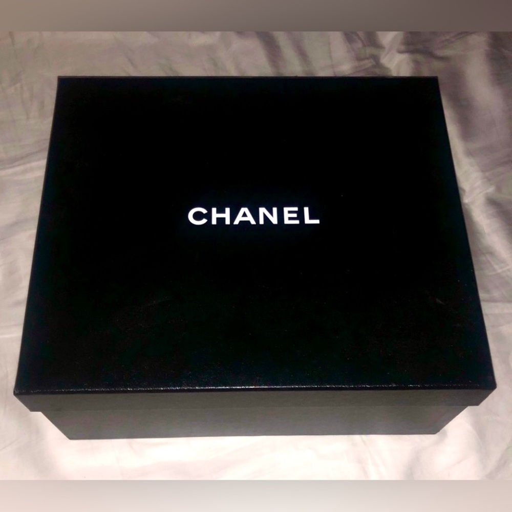 AUTH CHANEL Empty Display Storage Protective Presentation Box w Lid 13 x11.5 x 5